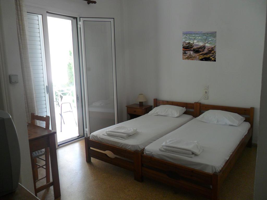 Araliki Apartments & Studios Loutra Edipsou  Ruang foto